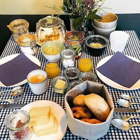 La Ruelle فندق مبيت وإفطار بروفونديفيل